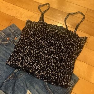 4 for 20$ brandy crop smocked tank